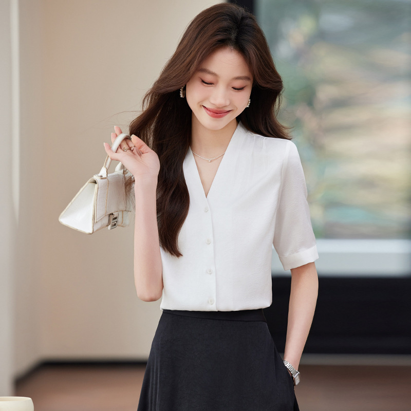 2025 Spring and Summer Korean Short-Sleeved Yellow Shirt Women's Commuting Work Clothes White Collar Office V-Neck Fashion Shirt