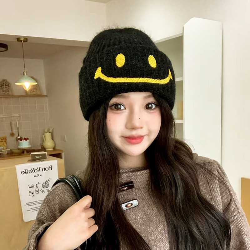 韩版冬季女士针织帽时尚刺绣笑脸毛线帽加绒保暖可爱子显脸小冷帽|undefined