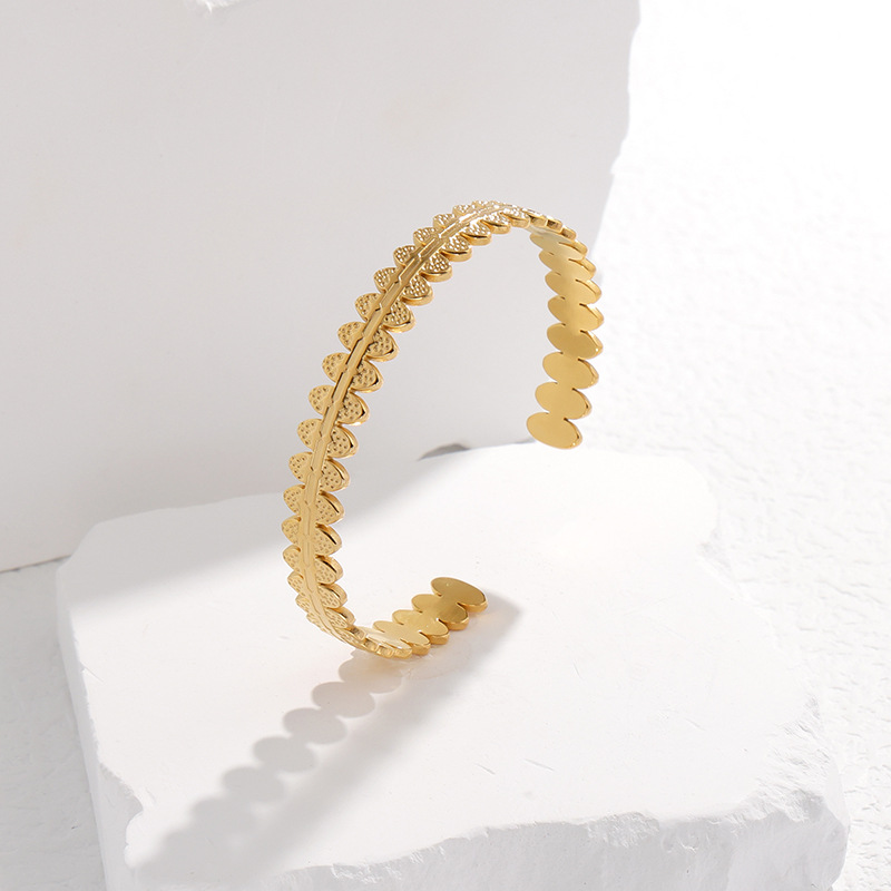 Bangle Classification 1 Piece Quantity Daily Occasion 304 Stainless Steel Material Fashion Oval 304 Stainless Steel 18K Gold Plated Stainless Steel Bracelets In Bulk