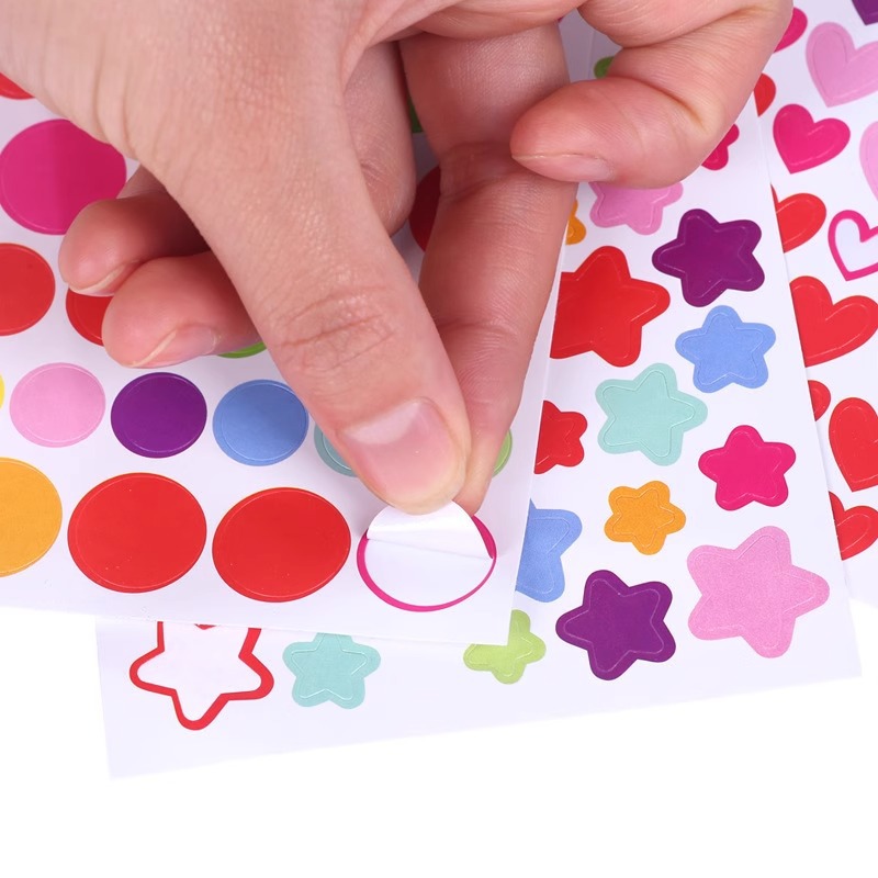 Spot lindo y multiforma jardín de infantes recompensa amor estrella de cinco puntas pegatinas de etiqueta redonda de color de la cuenta de bricolaje