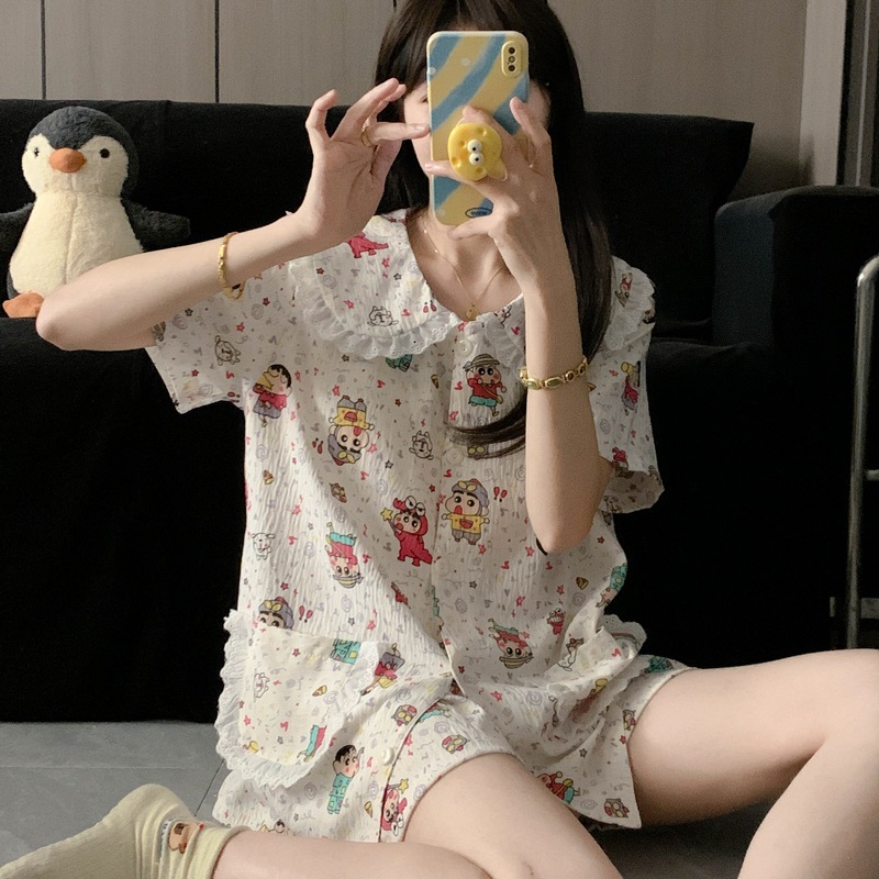 Crayon Shin-chan pajama set — long pants matching set display