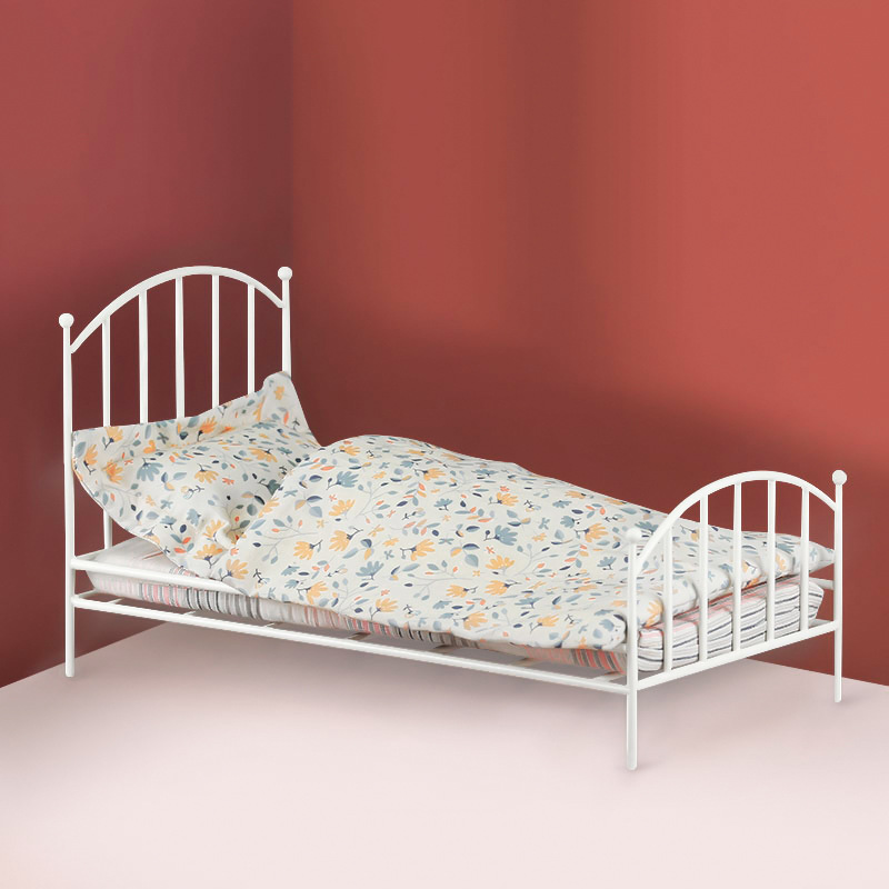 Cama Pequeña de Hierro para Casa de Muñecas OB11 de Metal
