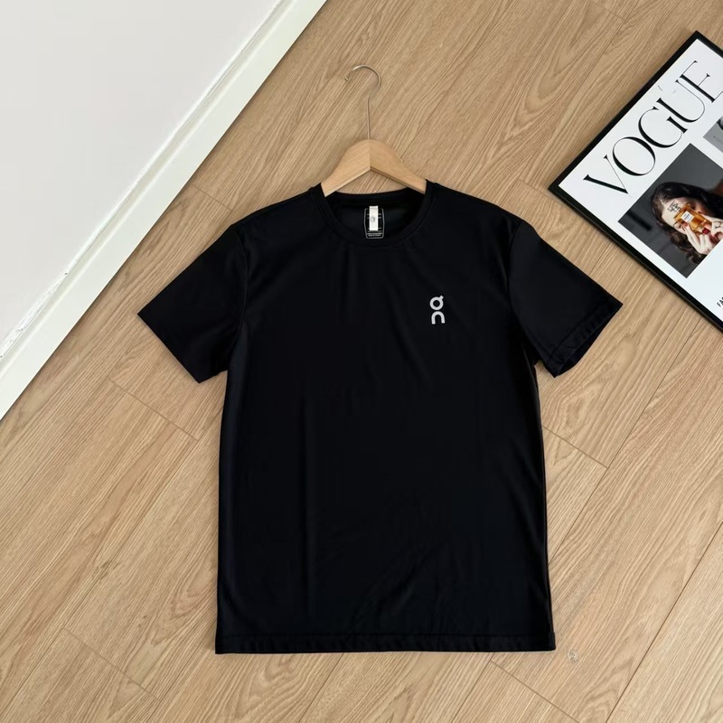 On アンパ Tシャツ 半袖 スポーツ テクノロジー 全天候型 速乾性 多機能 半袖 Tシャツ 男女兼用 卸売|undefined