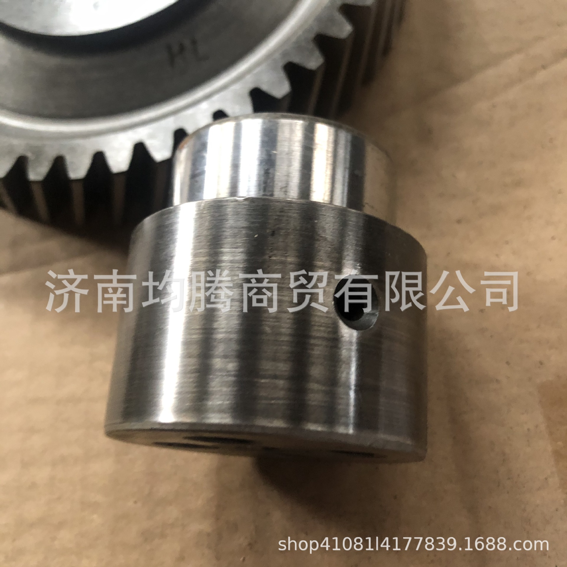 VG1540059031中间齿轮轴 (2)