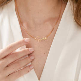 【一件起订】钛钢名字项链跨境小众百搭吊坠字母饰品字母吊坠