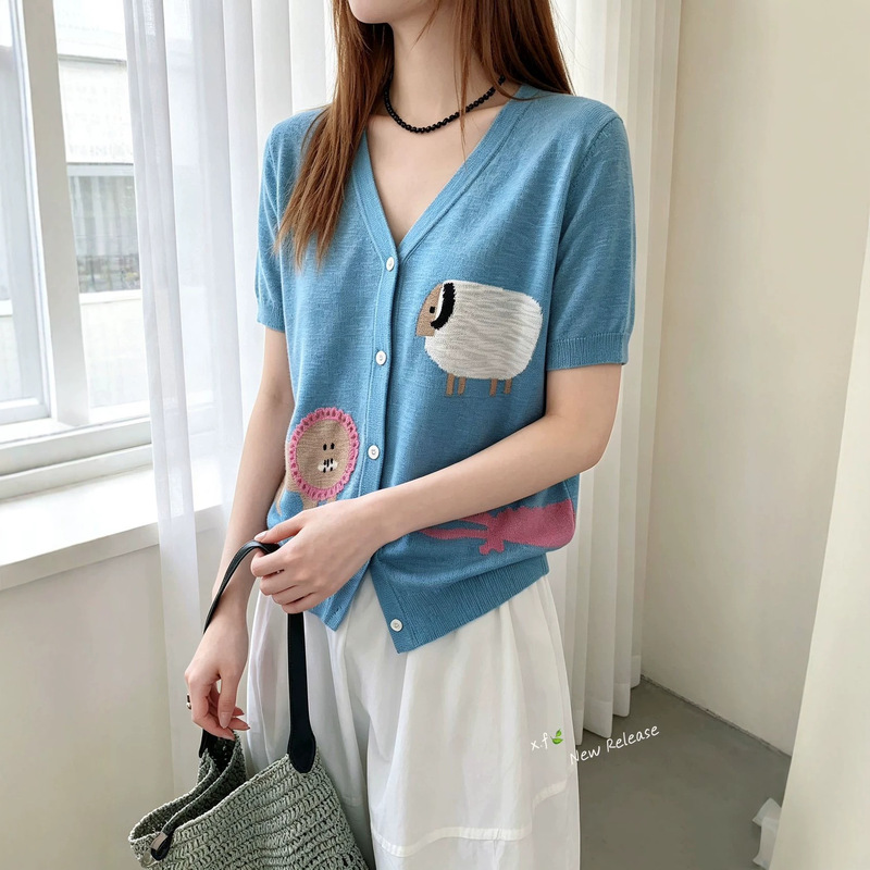 V-neck jacquard cartoon animal pattern linen knit top, short-sleeve cardigan, women's fashion, youthful and trendy V-neck jacquard cartoon animal pattern linen knit top, short-sleeve cardigan, women's fashion, youthful and trendy