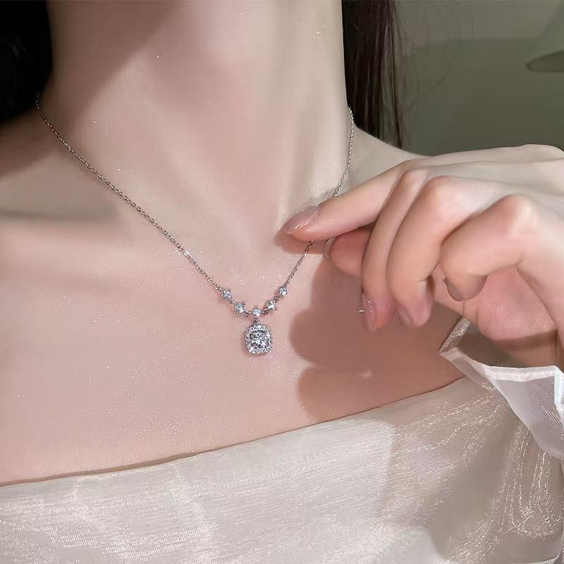 Collana quadrata in argento sterling 925 con diamante donna rosa_voghion.com