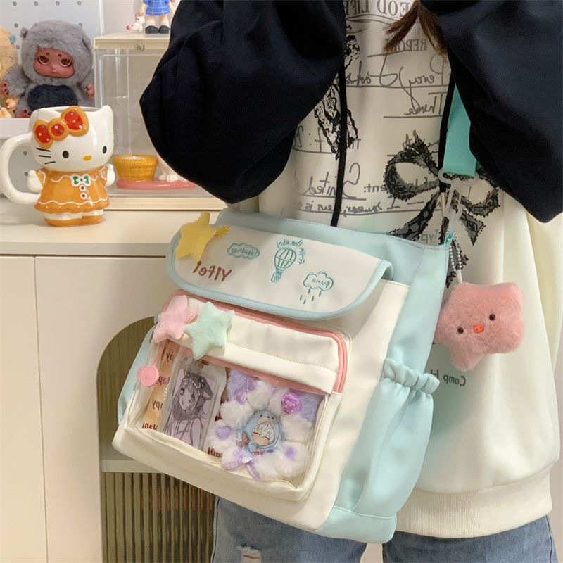 [green] contrast color hemming and ten childlike embroideries