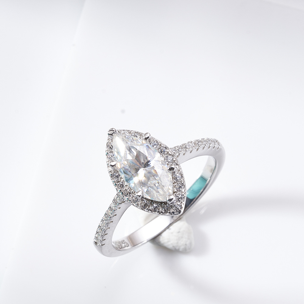 Anillo de diamantes de diam