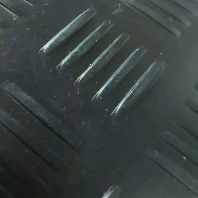 生产各种五杆橡胶板 减震橡胶板，各种颜色等等