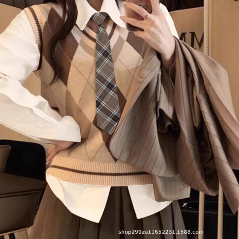 College Style Quilted Brown Vest for Women Spring & Fall Sweater Knitted Vest Layered with White Shirt Jk Uniform Two-Piece Suit