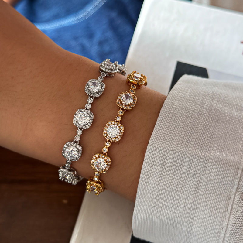 Cross-Border Zircon Flower Pearl Pendant Bracelet European and American Retro Fashion Elegant Bracelet Light Luxury High-End Jewelry for Women