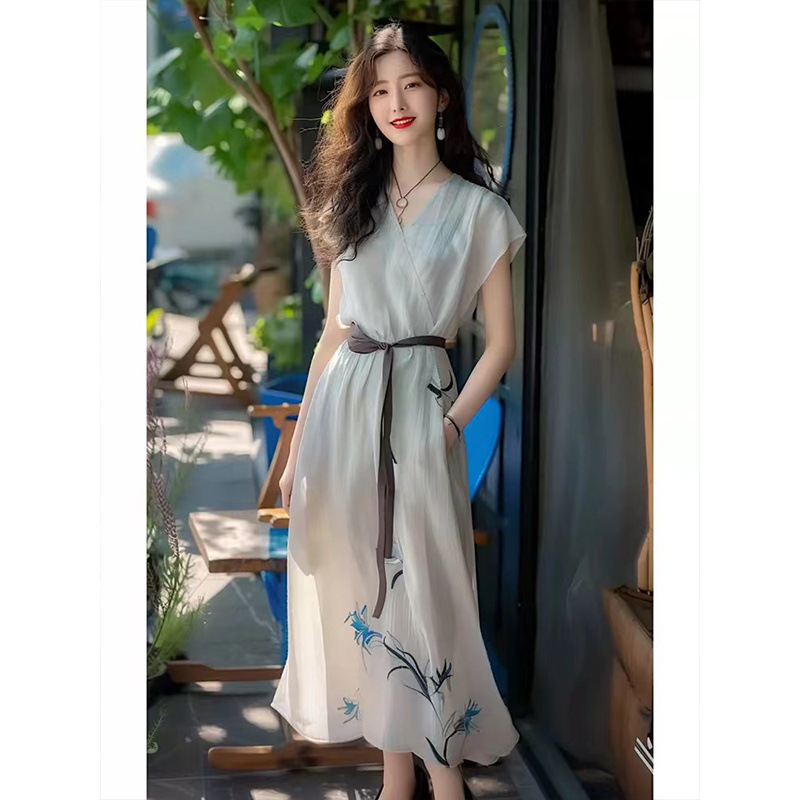 Light Blue Printed Dress 2025 New Summer Style Suitable for Small People, Light Luxury and High-End Skirt for Women