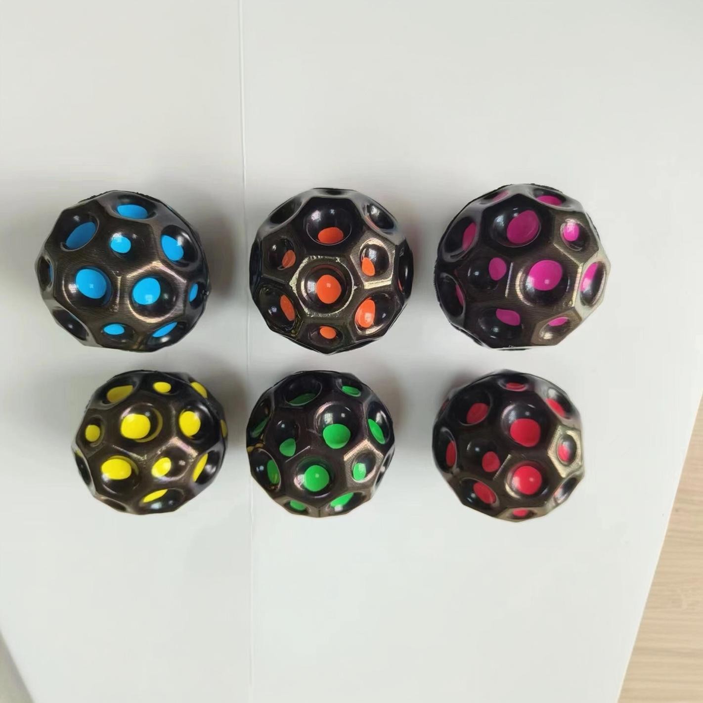 Bolas de alta elasticidad luna de piedra fluorescente de noche cinturón de lámpara cuerda de retroceso muñeca juguetes para niños bolas de acero ejercicio de reacción image 14