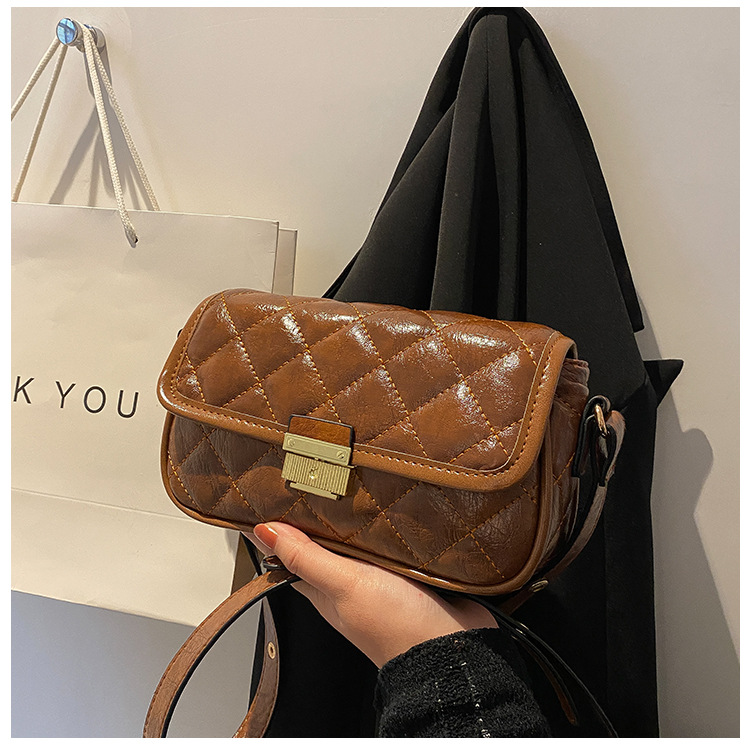 Rhombus Chain Autumn And Winter New Trendy Fashion Messenger Casual Shoulder Bag display picture 3