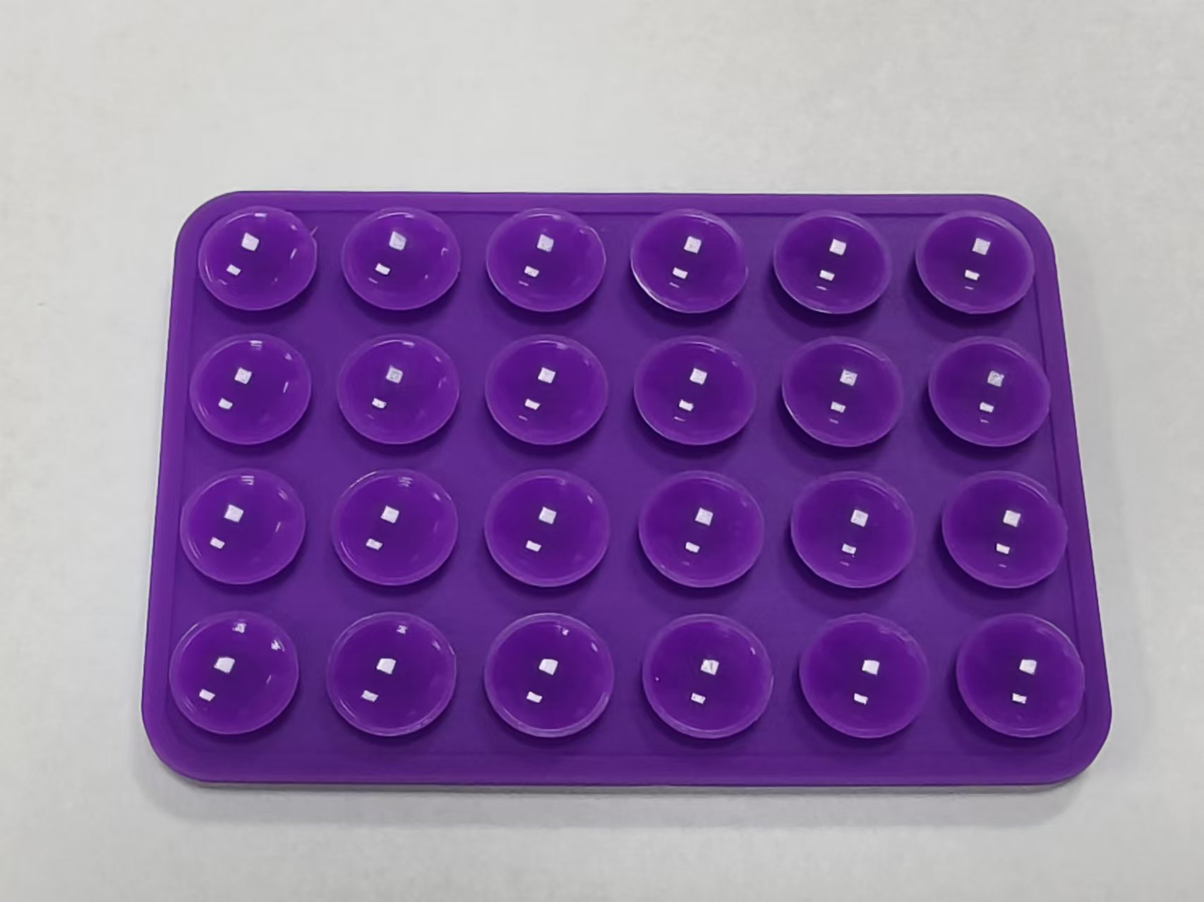 Suministro directo de fábrica de ventosa de silicona ventosa de teléfono móvil ventosa cuadrada ventosa de 24 granos ventosa de soporte para teléfono móvil ventosa de silicona de doble cara