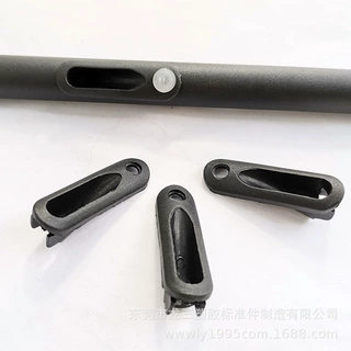 龙三塑胶厂供应5分高跟鞋护套 塑料高跟鞋电源线扣出现孔护套线扣
