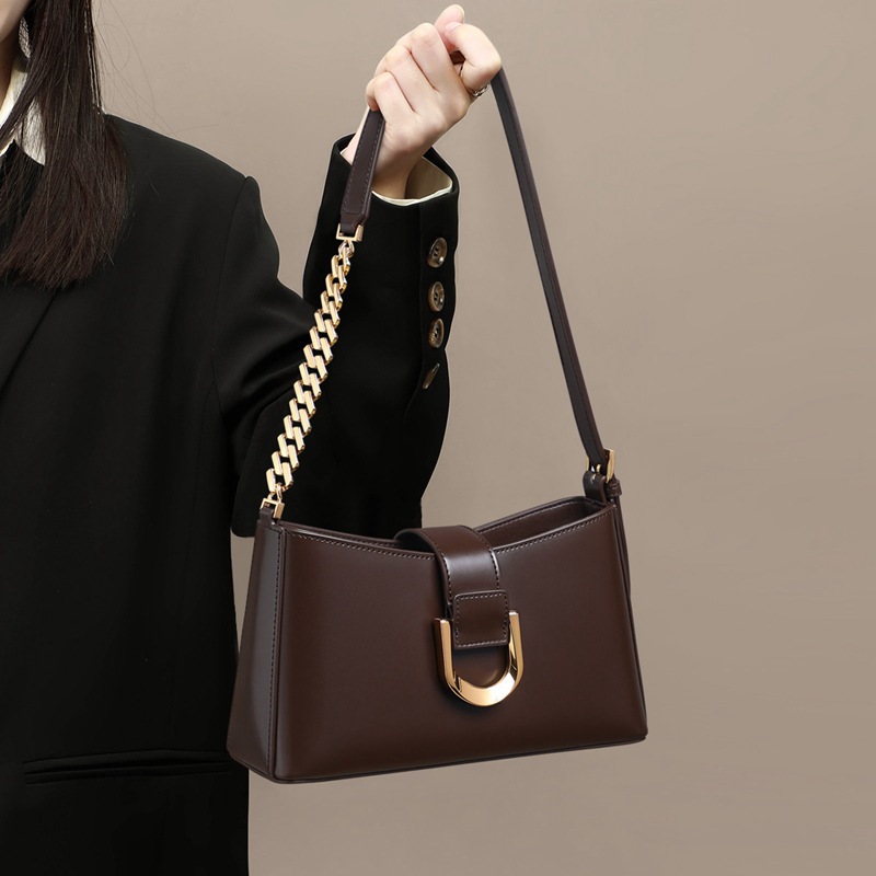 2026 New Summer Genuine Leather Women's Bag Underarm Bag Luxury Simple Crossbody Bag French Shoulder Bag - Thumbnail 6