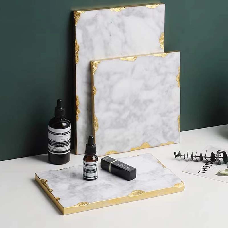 Bandeja de mármol de estilo nórdico borde dorado Almacenamiento de cosméticos accesorios de tiro hogar modelo sala de almacenamiento decoración suave