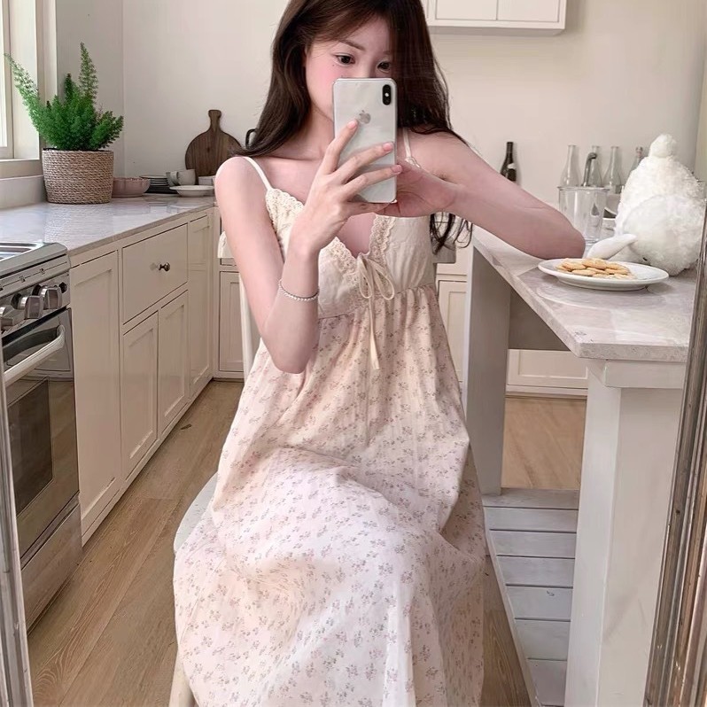 Pijama de cabina de verano para mujeres nuevas flores dulces lindas literarias o casuales cuellos profundos pijama casero estilo vins