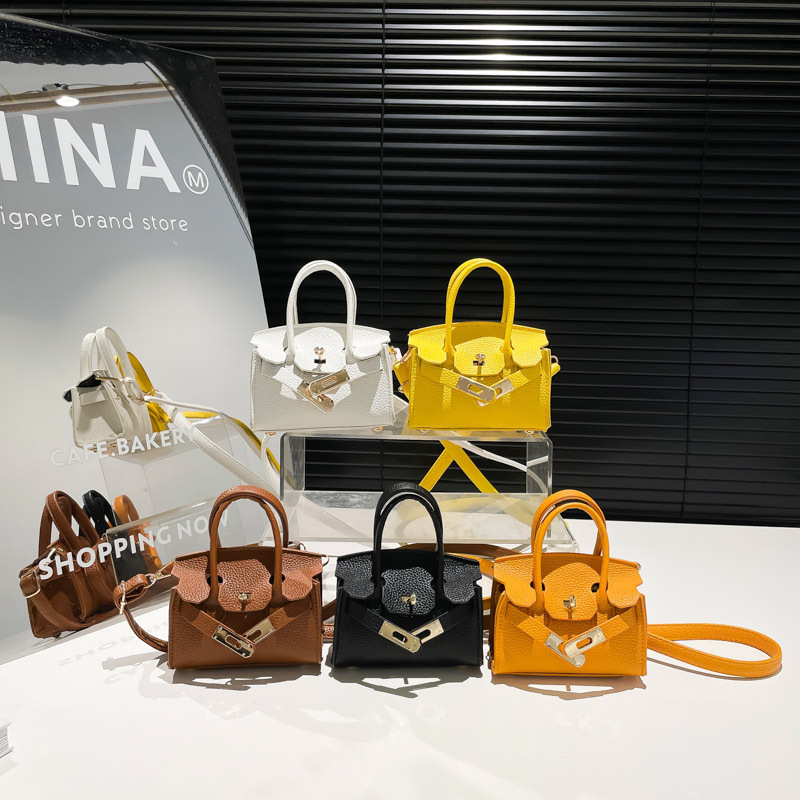 2025 Fashion New Summer Style Lychee Trend Simple Kelly Bag Hand-Held Crossbody Bag Single Shoulder Platinum Bag 2025 Fashion New Summer Style Lychee Trend Simple Kelly Bag Hand-Held Crossbody Bag Single Shoulder Platinum Bag