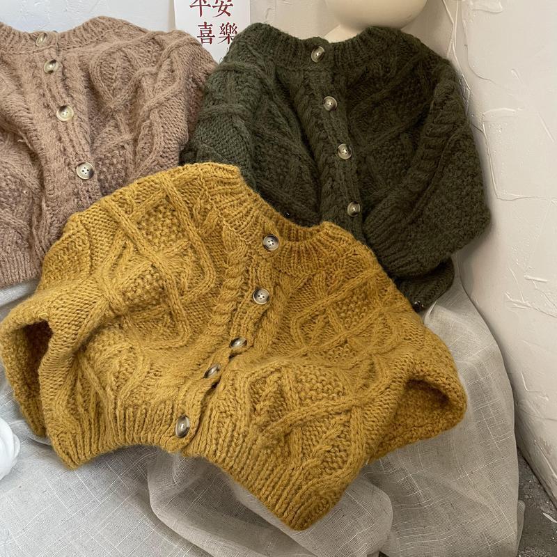 時髦又實穿~!韓國男女童棒針織粗線復古開衫麻花毛衣外套秋