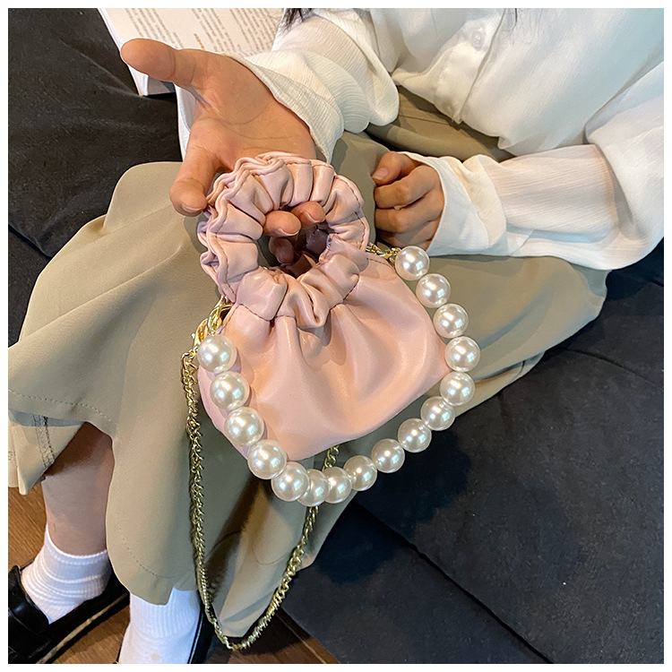 255g Weight Beading, Pearls Fashion Element Clasp Frame Closure Type Top Handle, Chain Strap Type Crossbody Bag Bags Type Casual, Daily, Shopping Occasion Pu Leather Material Solid Color Pattern All Seasons Season Kid'S Gender Cute Style Bucket Shape Kid'S Pu Leather Solid Color Cute Beading Pearls Bucket Clasp Frame Crossbody Bag 67