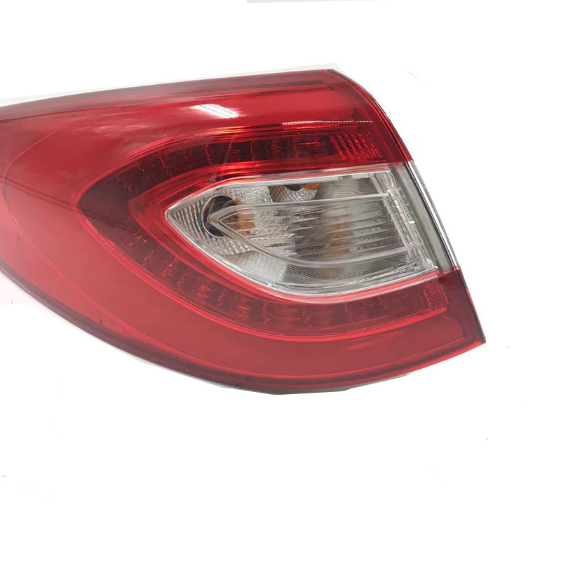 Suitable for Hyundai 13-15 lx35 rear tail light semi-assembly IX35LED rear tail light brake light combination tail light
