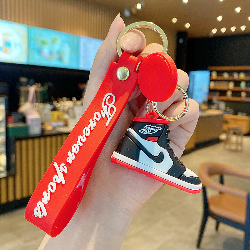 男女カップル靴aj立体キーホルダーストラップ自動車キーチェーン個性創意バッグ装飾小プレゼント