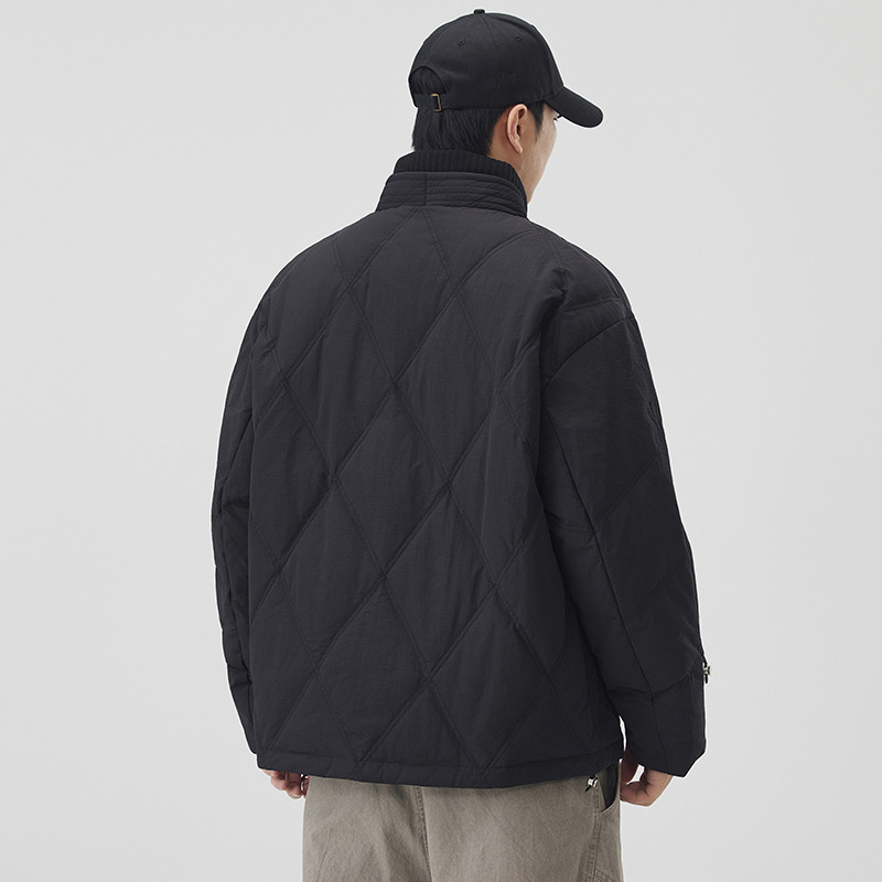 Nueva chaqueta de plumón de pato estándar nacional para hombres invierno 2025 nuevo tipo de hombre caliente y grueso falso de dos piezas de chaqueta de marca de moda de algodón grande