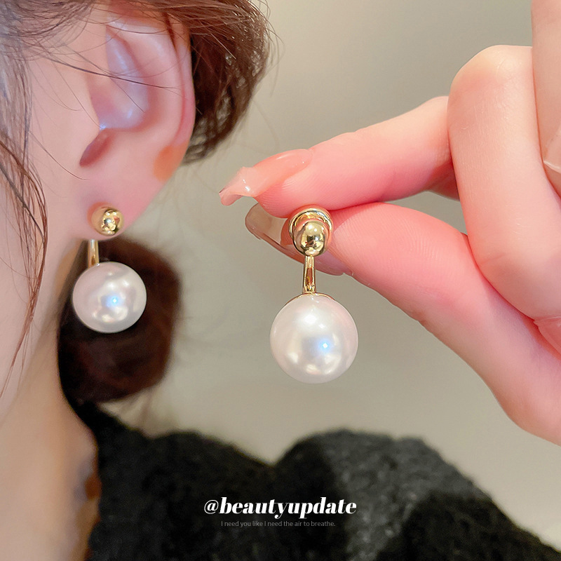 Pendientes de perlas de aguja de plata galvanizada de oro genuino francés Retro Luz de lujo de alto grado pendientes elegantes pendientes de temperamento al por mayor para las mujeres