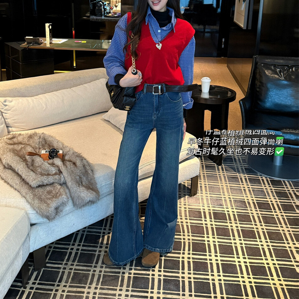 欧货自制 92839z冬季2025新款植绒法式修身筒喇裤牛仔裤女微喇裤