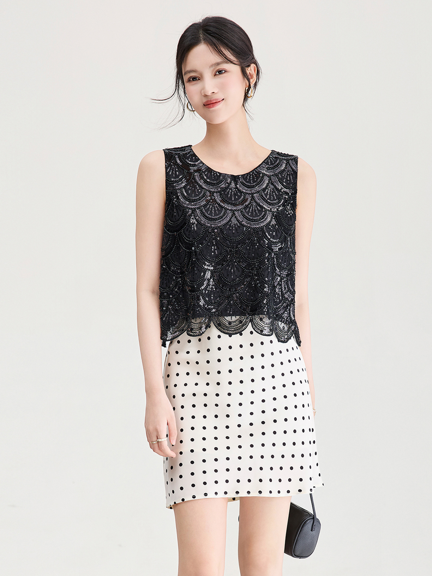 Áo hai dây nữ đính cườm sequin cao cấp phong cách Pháp — màu đen