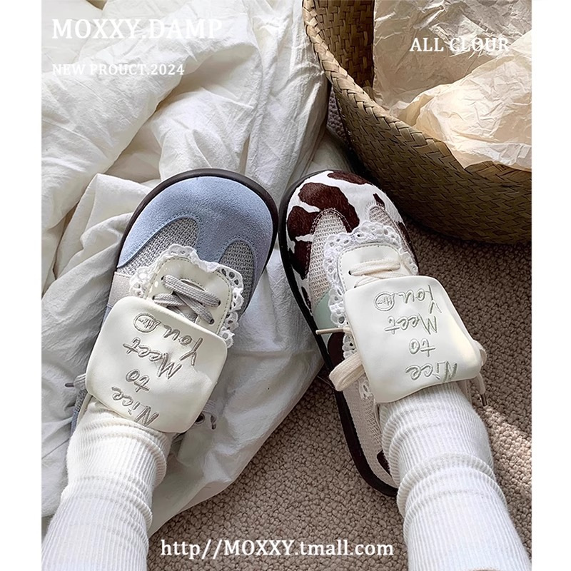 Deportes casuales Gump skate retro cabeza redonda con suela gruesa zapatos de entrenamiento de mujeres 2025 nuevo otoño zapatos blancos ligeros