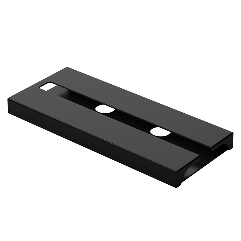ワインを逆さまに掛けて、キッチンのカップを掛けて、家庭用のワインキャビネットのバーを掛けて、コップを掛けて、穴を開けないようにします。|undefined