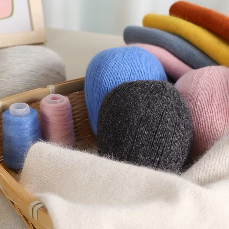 Hand-Knitted Cashmere Thread Has Rich Velvet Feel, Is Warm and Comfortable, and Is Suitable for Hand-Knitting DIY Medium-Thick Wool Balls Hand-Knitted Cashmere Thread Has Rich Velvet Feel, Is Warm and Comfortable, and Is Suitable for Hand-Knitting DIY Medium-Thick Wool Balls