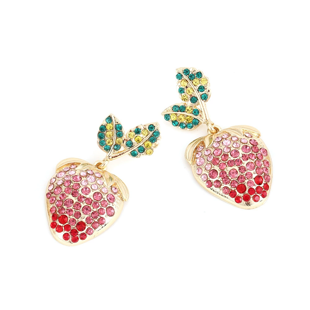 Клубника, модный дизайн металлические серьги, европейский стиль, тренд сезона