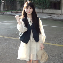 甜美可爱小个子绑带米白色连衣裙女学生早秋+牛仔马甲背心两件套