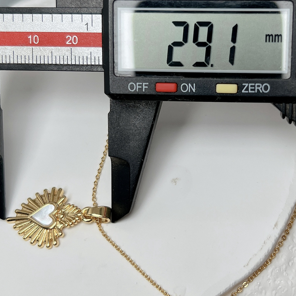 Ins Wind Eenvoudige Stijl Liefde Hartvorm Koper Galvaniseren Inlay Schelp Hanger Ketting 1 Stuk display picture 6