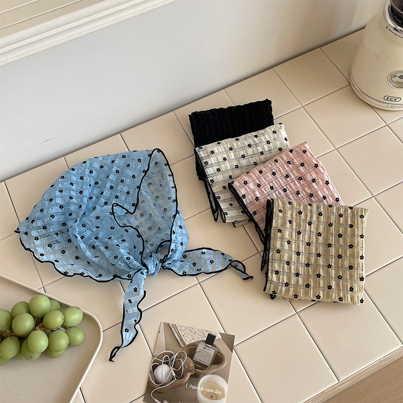 Bufanda triangular babero femenino verano nuevo estilo bufanda de seda floral fresca temperamento ligero estilo pastoral pañuelo en la cabeza cinturón para el cabello tocado