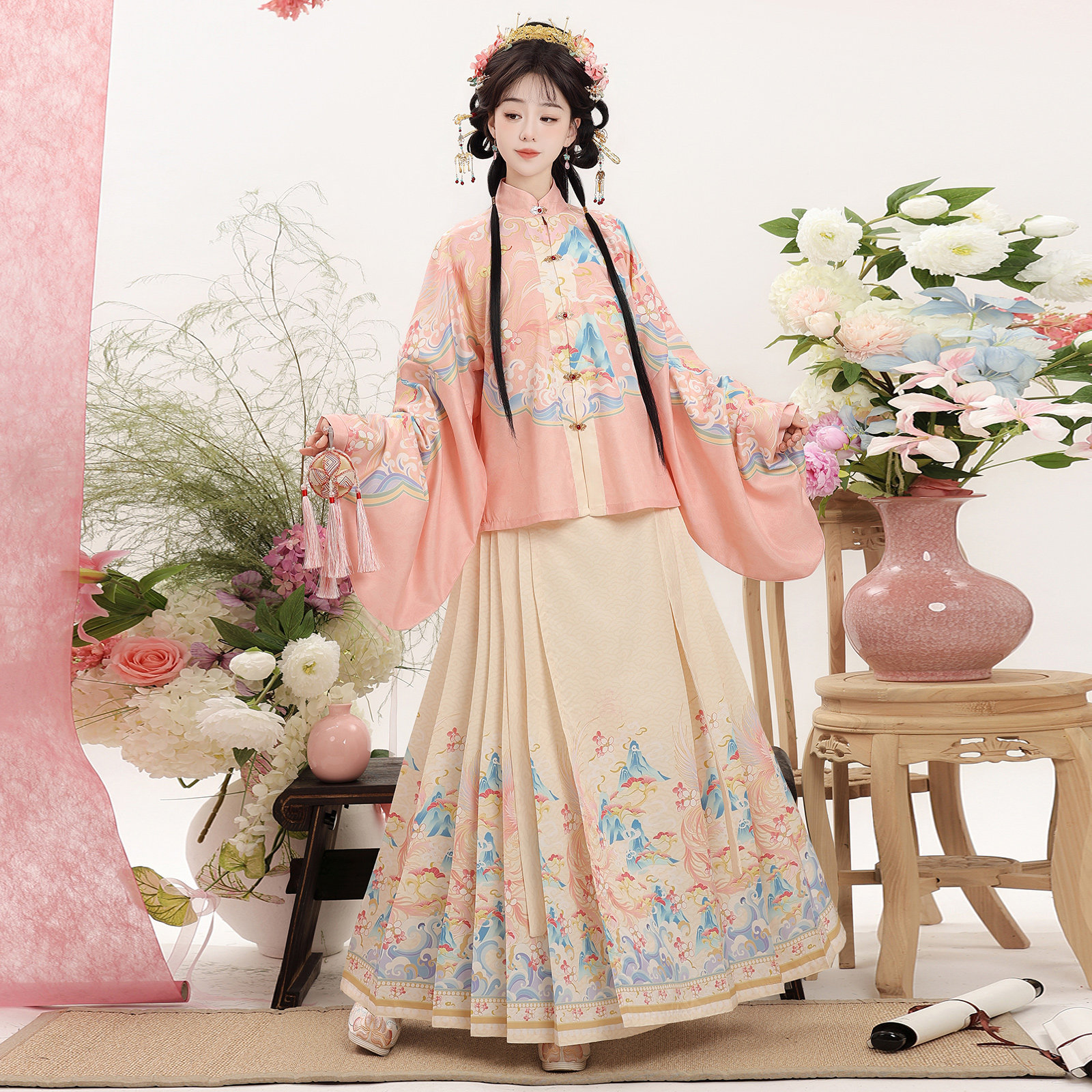 Han Yu Kui's Original Hanfu for Women【Tao Yao Lu Jin】Is a Luxurious Ming-Style Chinese-Style Front-Opening Dress with a Gorgeous Ming-Style Mamian Skirt