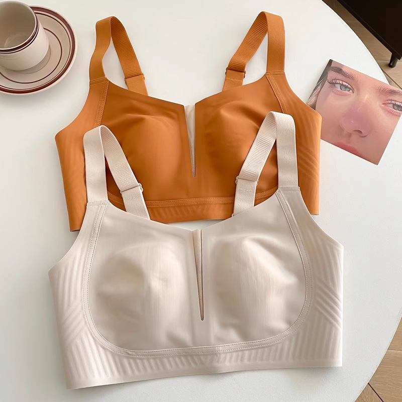 Ultra-Thin Seamless Plus-Size Bra for Women with Large Busts, Minimizing Appearance, Gathering Side Breasts, Anti-Sagging, Full Cup Adjustable Bra