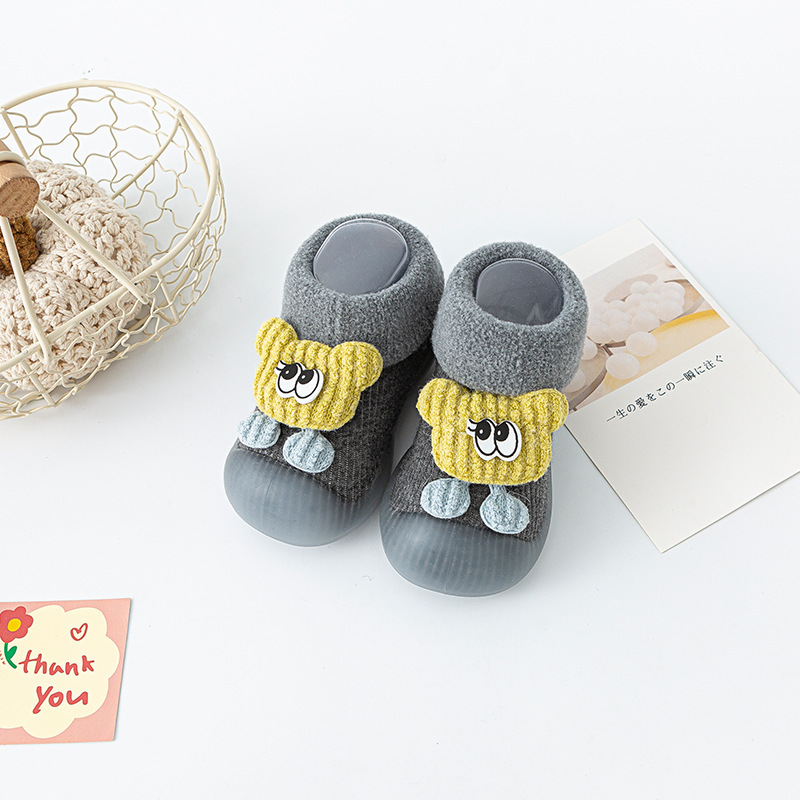 Zapatos para bebés con suela suave otoño y invierno antideslizante para niños pequeños, calcetines de suelo cálido, zapatos de algodón cómodos