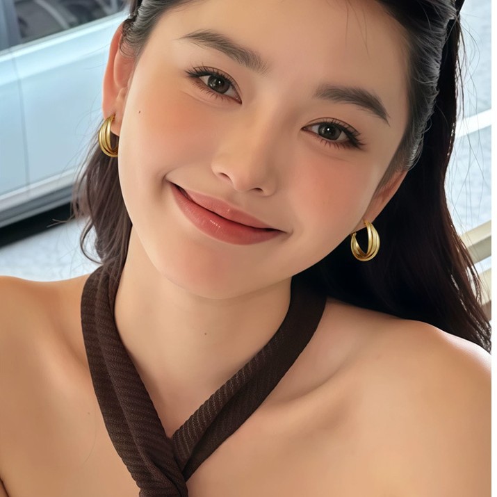 Exquisite High-Quality S925 Silver Needle Hoop Earrings, Hong Kong Style Metal Twist Earrings, Women's High-End Earrings, Circle Ear Accessories