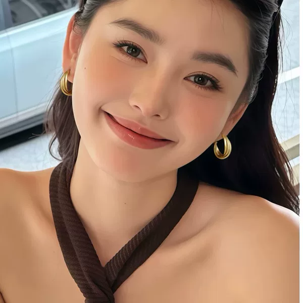 Exquisite High-Quality S925 Silver Needle Hoop Earrings, Hong Kong Style Metal Twist Earrings, Women's High-End Earrings, Circle Ear Accessories