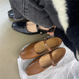 �n��chic��ЬŮЬ��2026�괺��|���T�͹ŘO���s�ٴ�һ�֬�����Ь