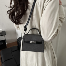 С���OӋ���i��������͹��L�μ��ͨ�ڰٴ�����б���Ů��