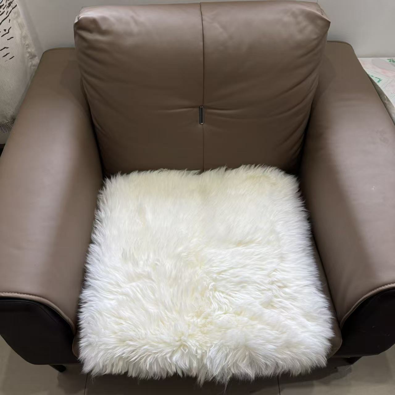 Sheepskin wool integrated car seat cushion, winter thickened real wool three-piece set, long wool warm car fur seat cushion