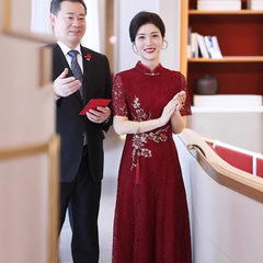 義母の結婚式の宴会ドレス 2025 新しい結婚式のマザーズドレス若いスタイルのチャイナドレスは通常結婚式のドレスの夏に着用できます
