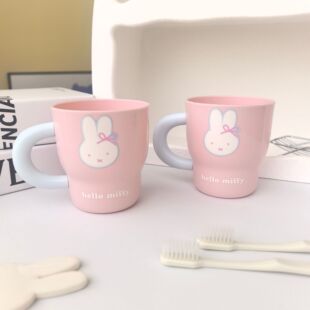 ��Ů���׷������ڱ�ins���ֵ������Hˢ����ˢϴ��������ú��s